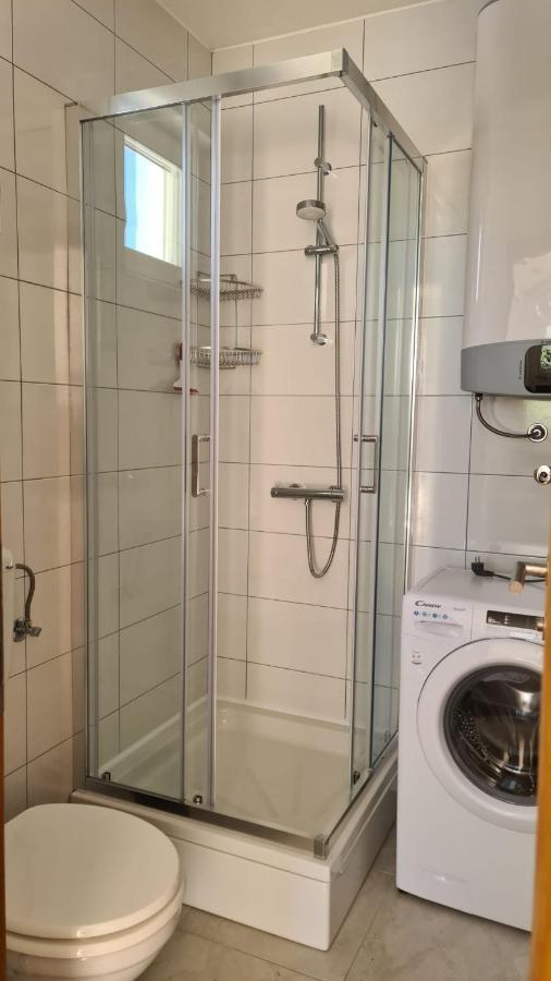 Studio Apartman Kiara Bol Eksteriør billede