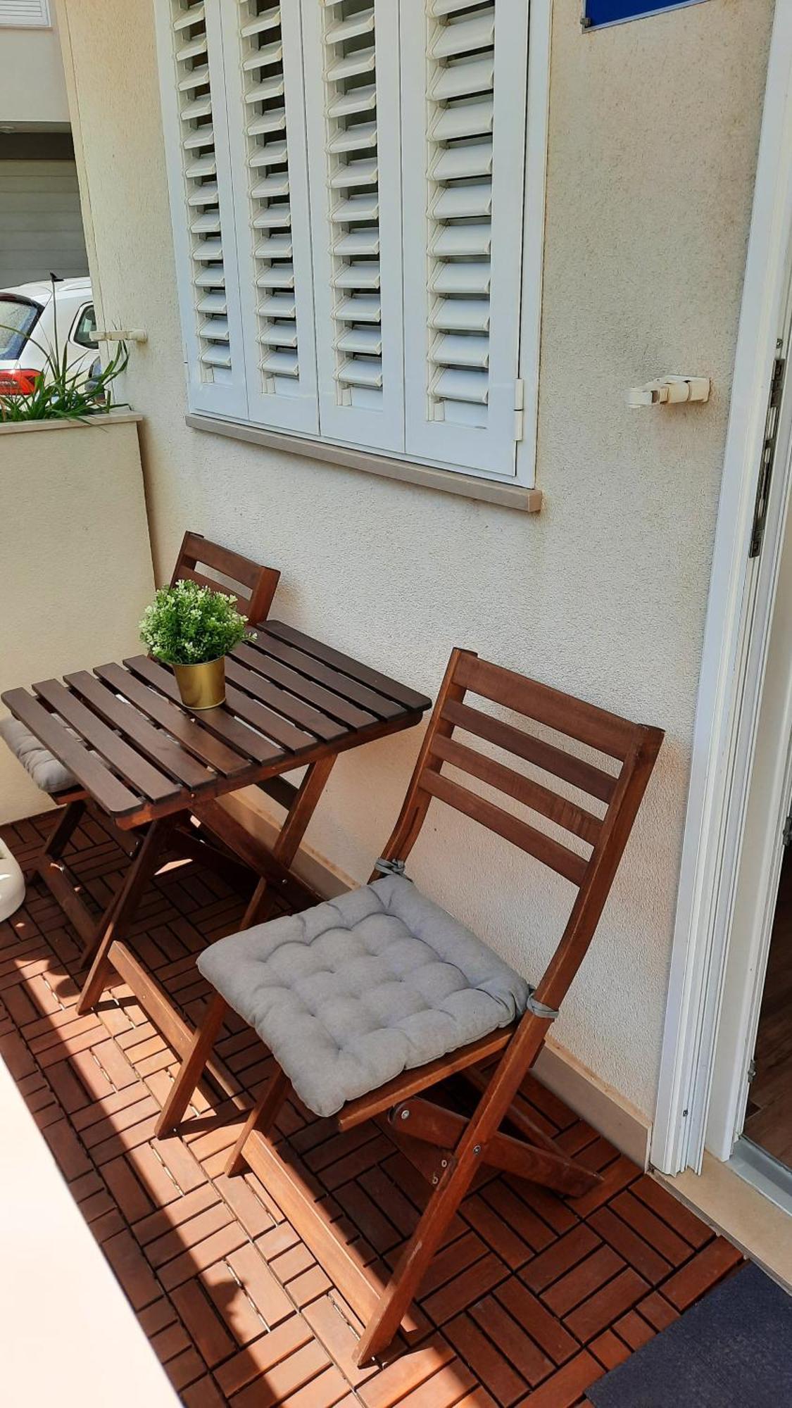 Studio Apartman Kiara Bol Eksteriør billede