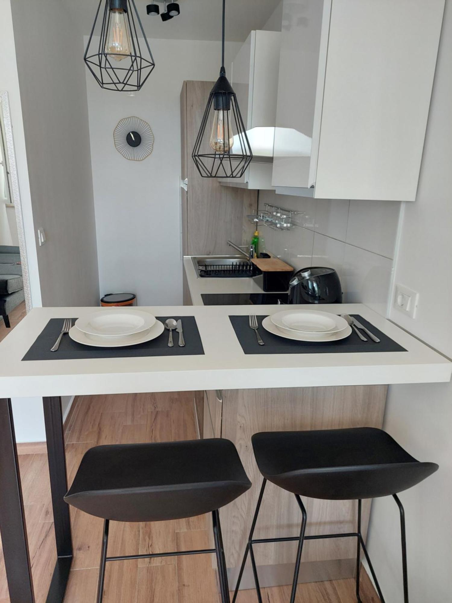 Studio Apartman Kiara Bol Eksteriør billede