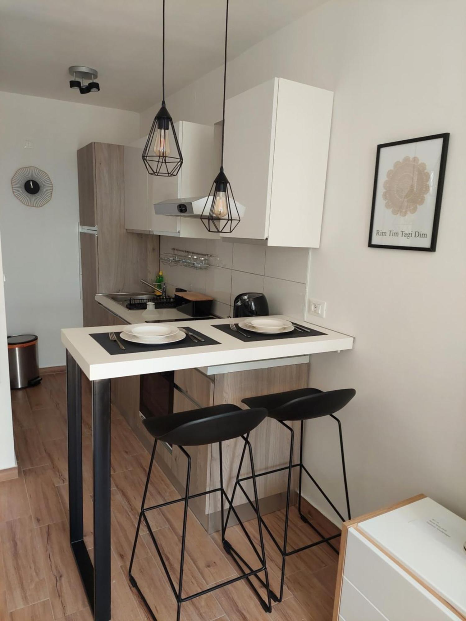 Studio Apartman Kiara Bol Eksteriør billede